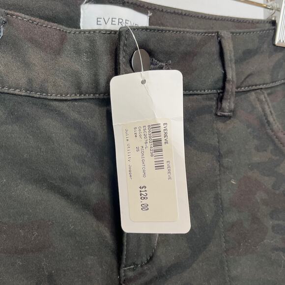 NWT EVEREVE Size 25 Julia Utility Jogger Pants Zip Ankle Camouflage Midnight - Picture 4 of 10